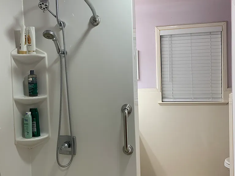 724 Green Acres Rd — Photo 17