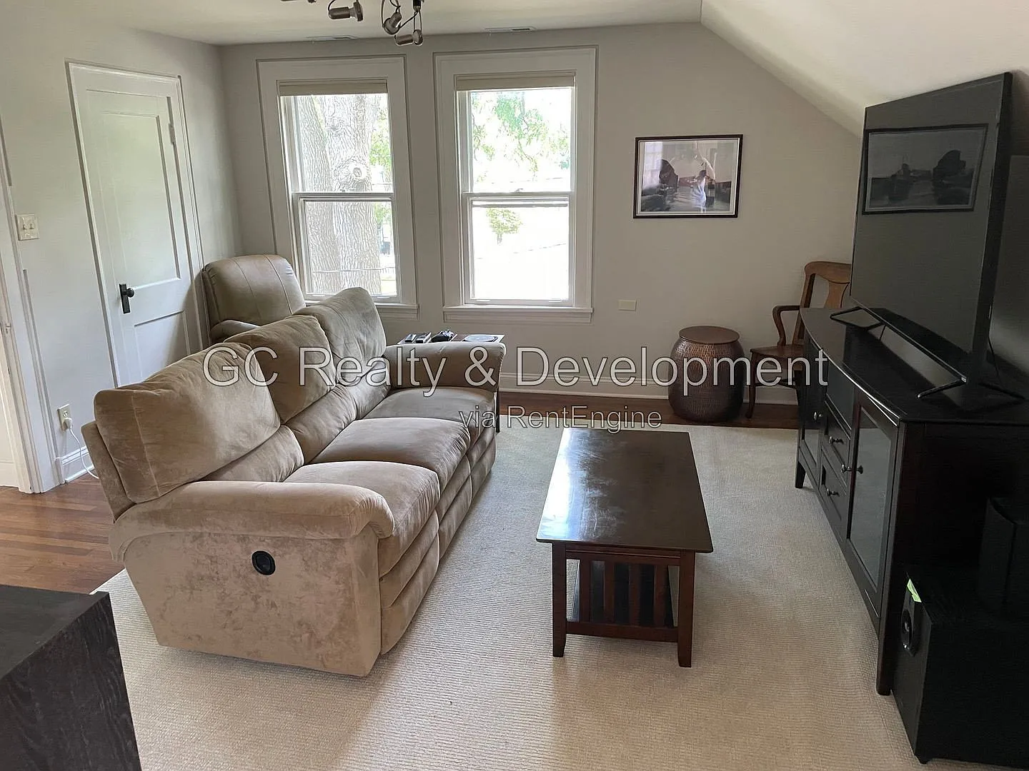 3 bed, 2.0 bath, 819 sqft, $1,550 — Photo 4