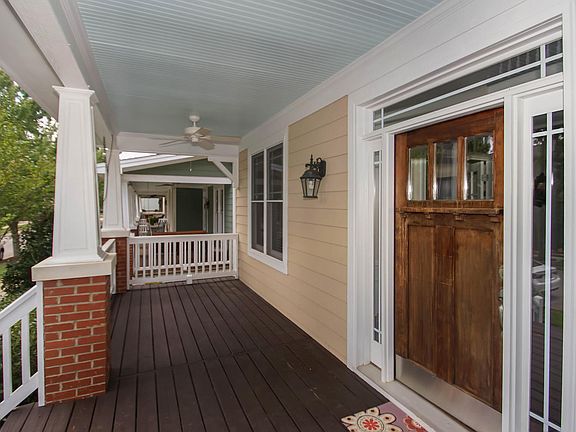 2nd image of 2225 Caramoor Ln