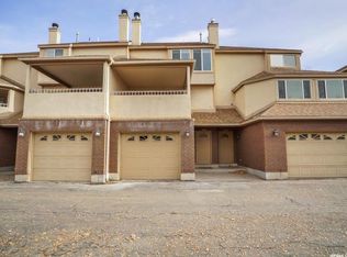 5826 S Club View Ln, South Ogden, UT 84405