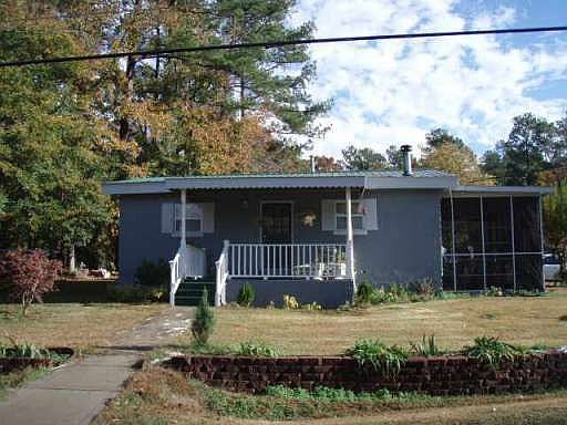 2nd image of 107 Lakeshore Dr