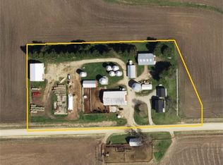 417 Day Rd, Mount Vernon, IA 52314