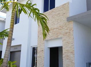 15600 SW 176th Ter #9, Miami, FL 33187