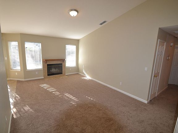 3rd image of 8182 Beringer Ct