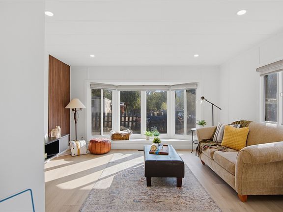 5th image of 4626 Summer Rd #4