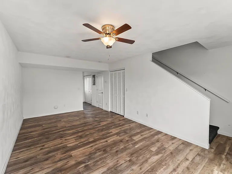 9724 Luan Dr #6 — Photo 7