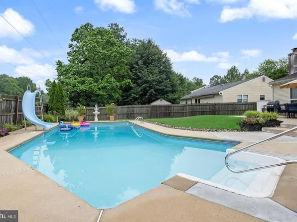 203 Patricia Ave, Delran, NJ 08075