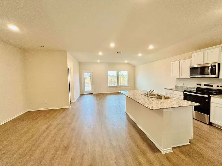 3431 Rendezvous Way — Photo 4