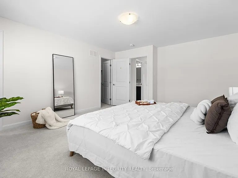 166 Invention Blvd — Photo 28
