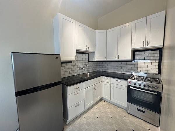 2nd image of 1336 Park St #216