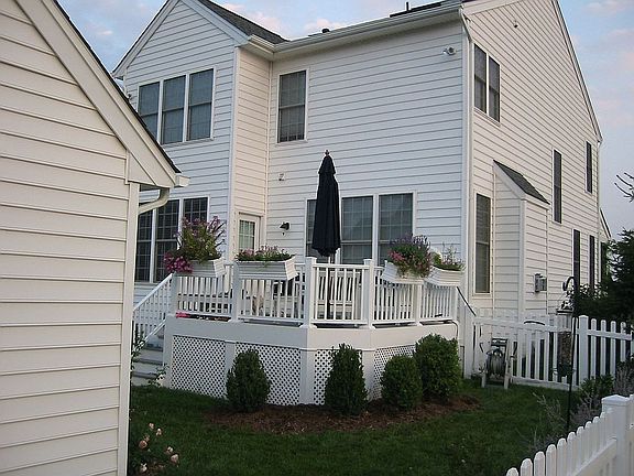 House Back w/ Deck