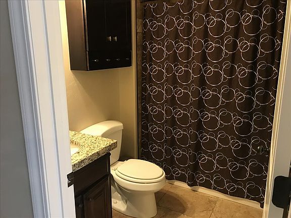 5th image of 647 Emma Ct