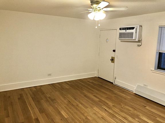 4th image of 4616 N Wolcott Ave