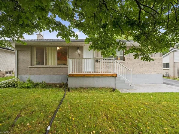 217 Mayfield Ave, Waterloo, ON N2J 3S6