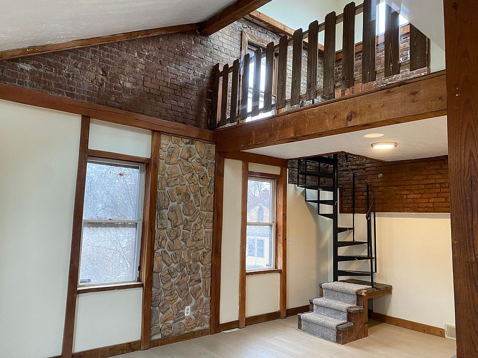 1st image of 3126 Woodbine Ave APT 1