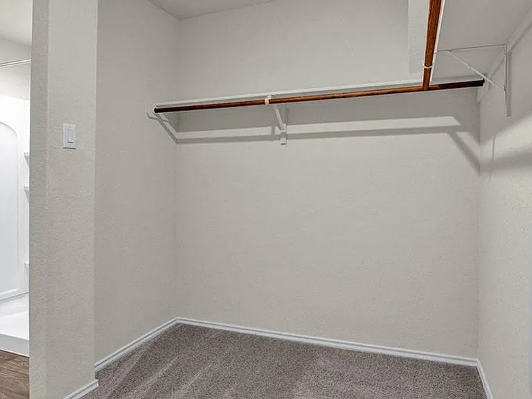 6008 Roderick Dr — Photo 9