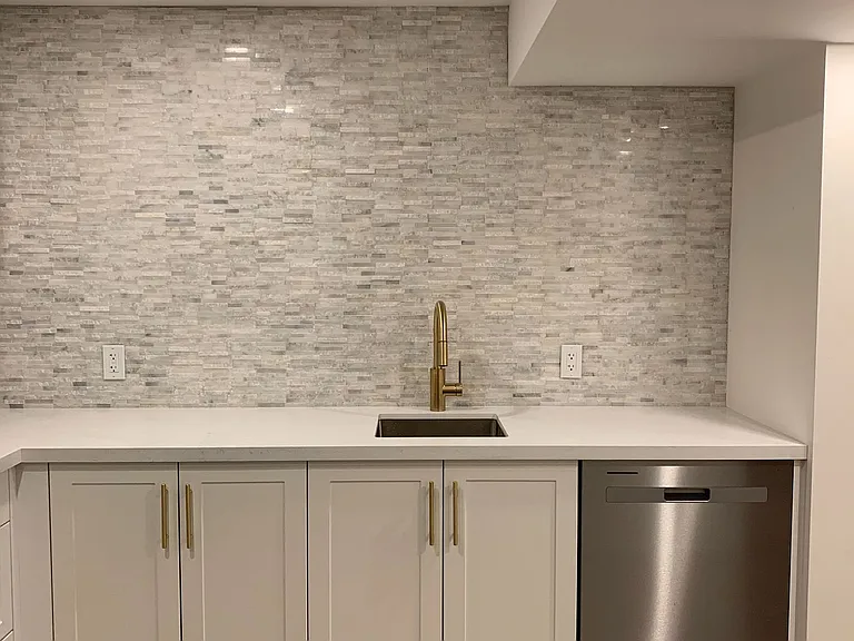 79 Linton Ave #BASEMENT — Photo 12