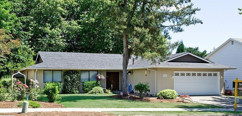 Brand new architectural shingle roof and exterior paint