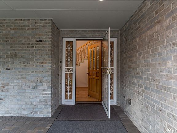 4th image of 8214 NE 69th St