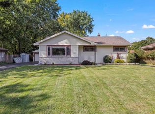 7433 N 52nd St, Milwaukee, WI 53223