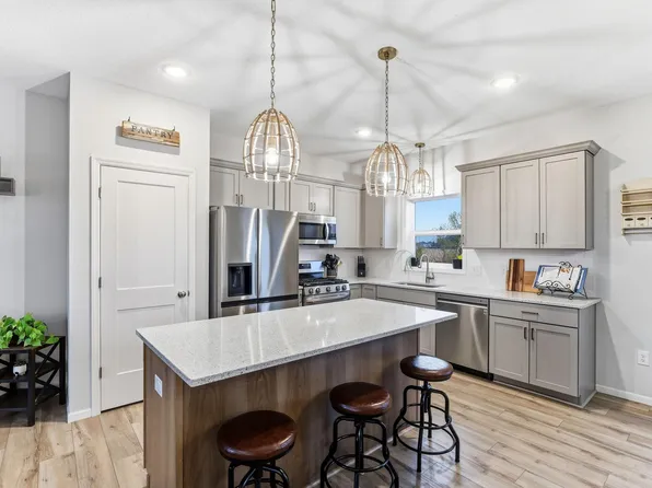 2857 213th St W, Farmington, MN 55024