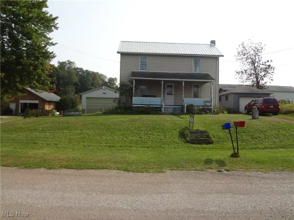 10686 Common St, East Rochester, OH 44625
