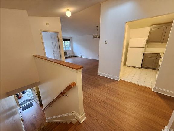 3rd image of 82-107 Country Pointe Circle # Fl 2nd