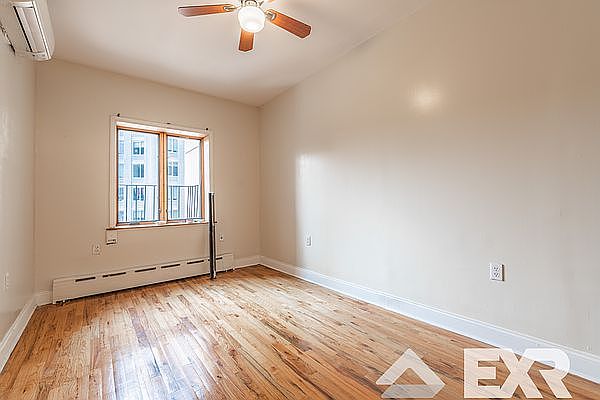 1st image of 914 Bergen St #4