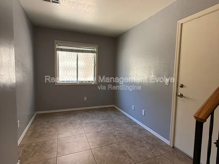 4274 E Jasper Dr — Photo 3