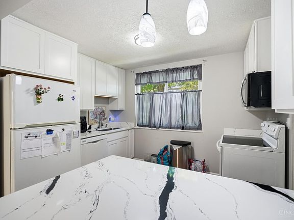 5th image of 118 Burley Cir