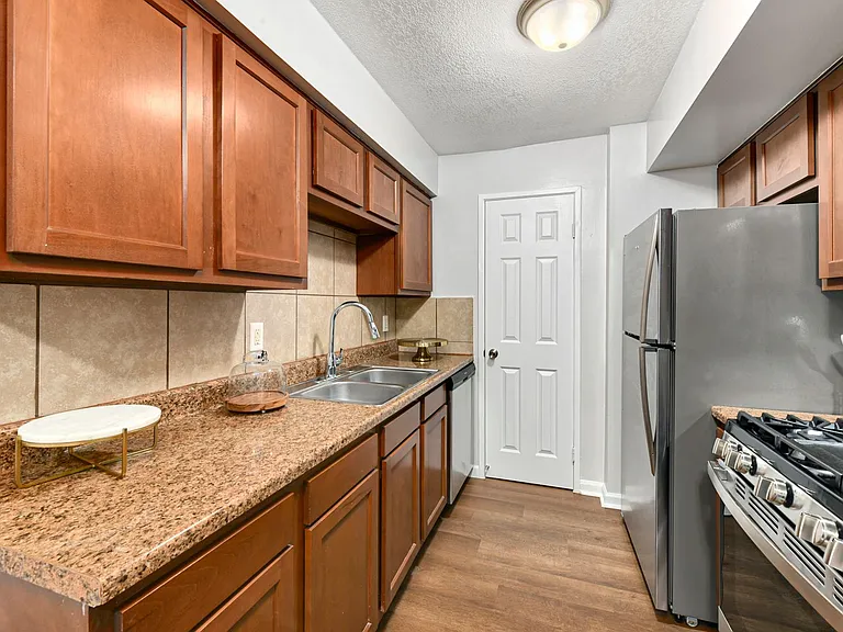 Legend Oaks Gated Community — Photo 78