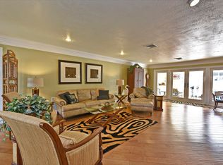 220 N Adams Dr, Sarasota, FL 34236