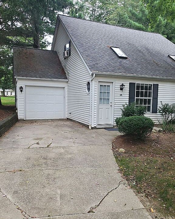 139 Burlington Oval Dr, Chardon, OH 44024 Zillow