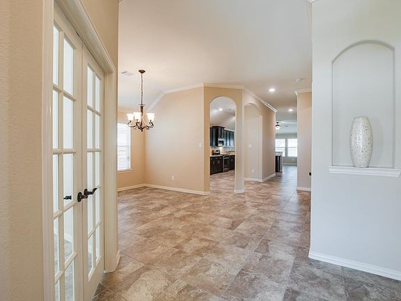 5th image of 4235 Bearberry Ave