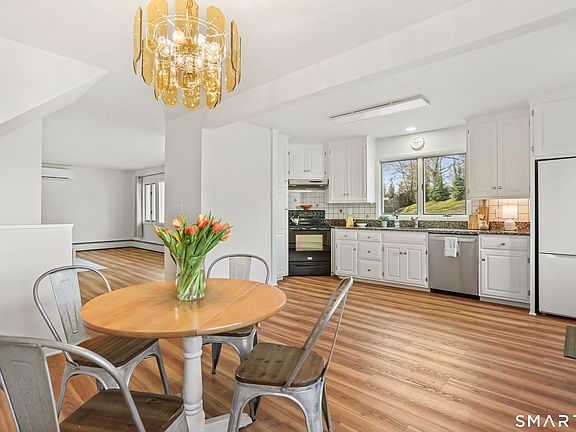 5th image of 28 Fillow St
