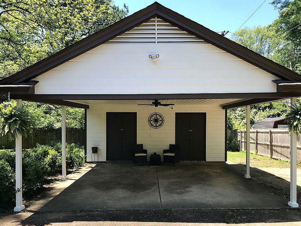 2nd image of 1827 Brookside Dr