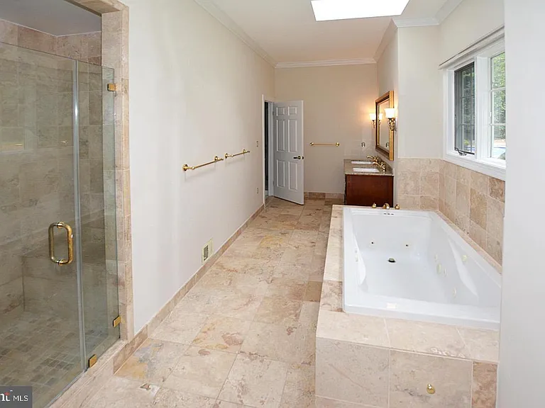 10190 Akhtamar Dr — Photo 33