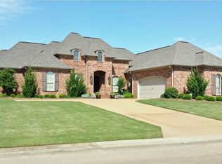 142 Harbor View Dr, Madison, MS 39110