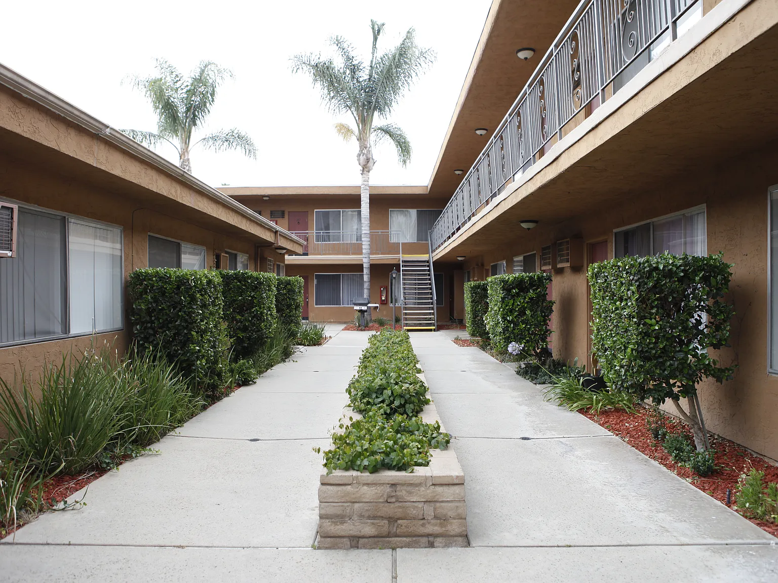 Terrace at the Village Apartments...Gorgeous Newly Remodeled Apartment! — Photo 4