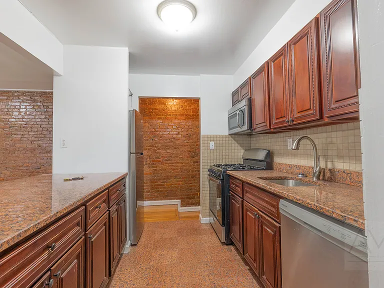 620 Union St #3 — Photo 8