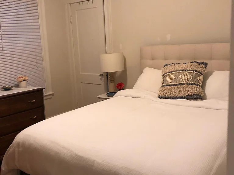 192 Florence St #1 — Photo 11