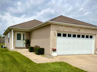 306 Carnation Ave NE, Demotte, IN 46310