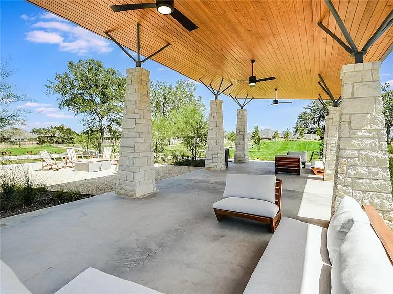 612 Jefferson Dr — Photo 36
