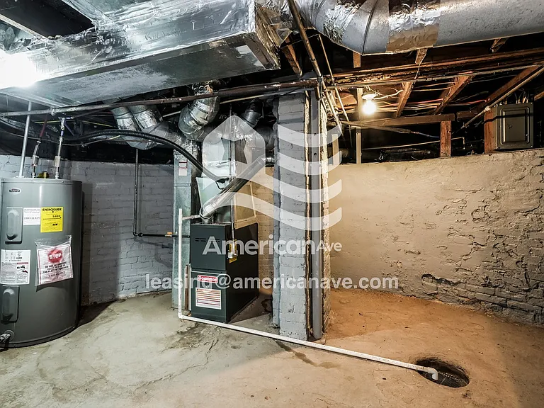 1893455_013_wm_-_basement_12877819.jpg