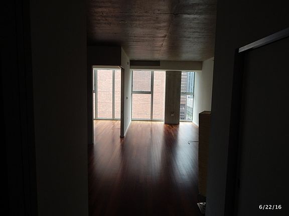 4th image of 550 N Saint Clair St APT 1402