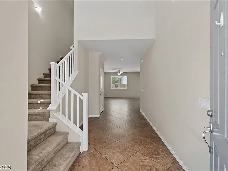 10429 Deer Heights St — Photo 2