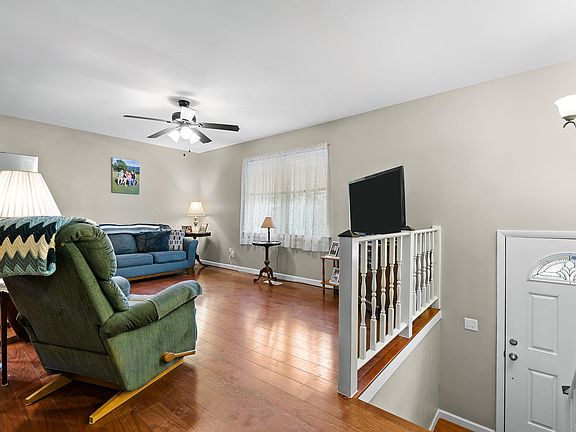 4th image of 4072 W Freedom Cir