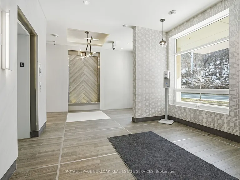 467 Charlton Ave E #307 — Photo 3