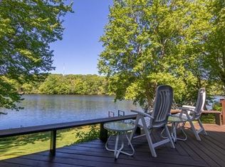 28 Pequot Dr, North Attleboro, MA 02760