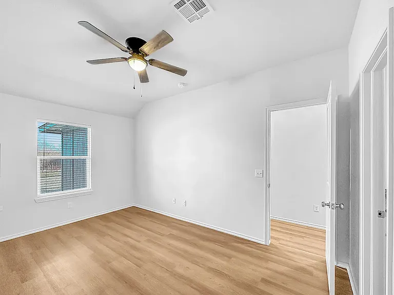 3307 S 23rd St — Photo 13